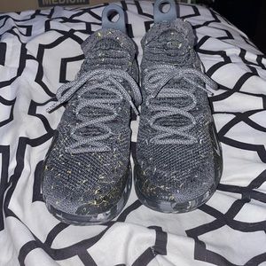 Nike Kd 11 gold splatter